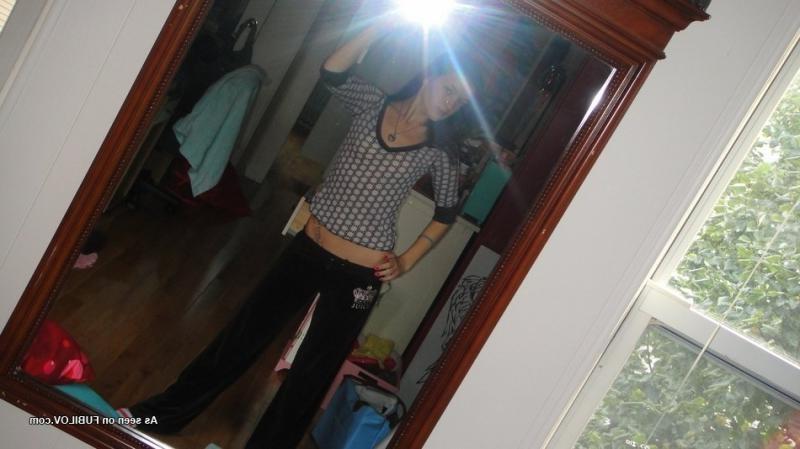 14P Sexy amateur teen selfshooting in her bedroom
