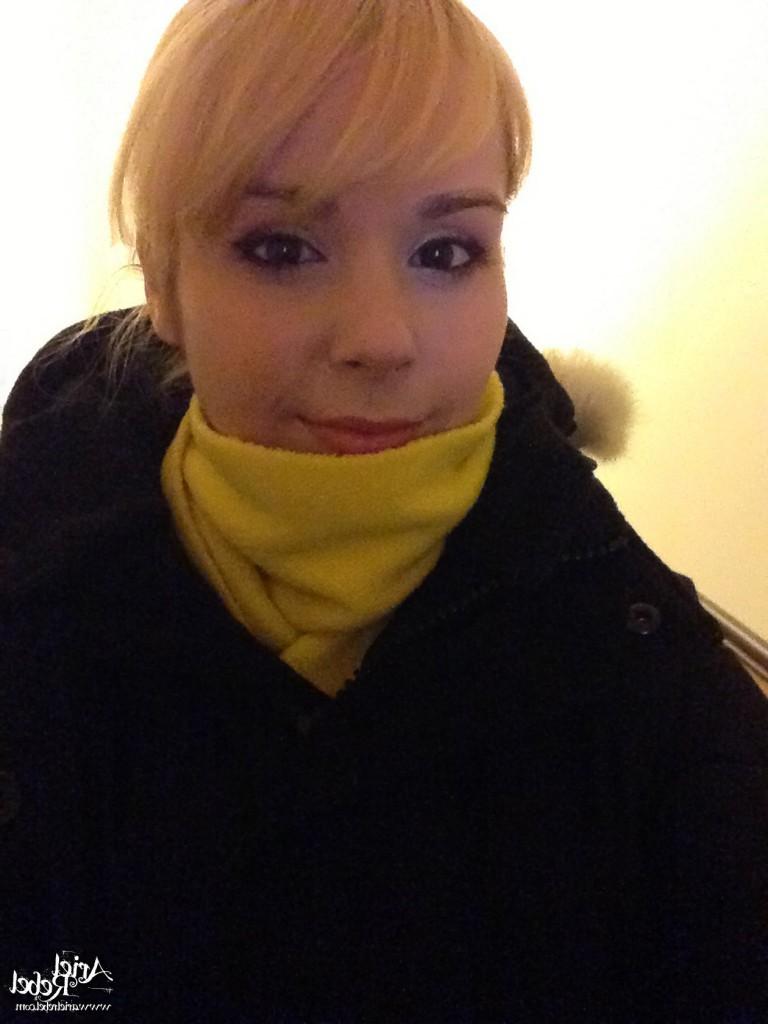16P Cute amateur teen selfshots