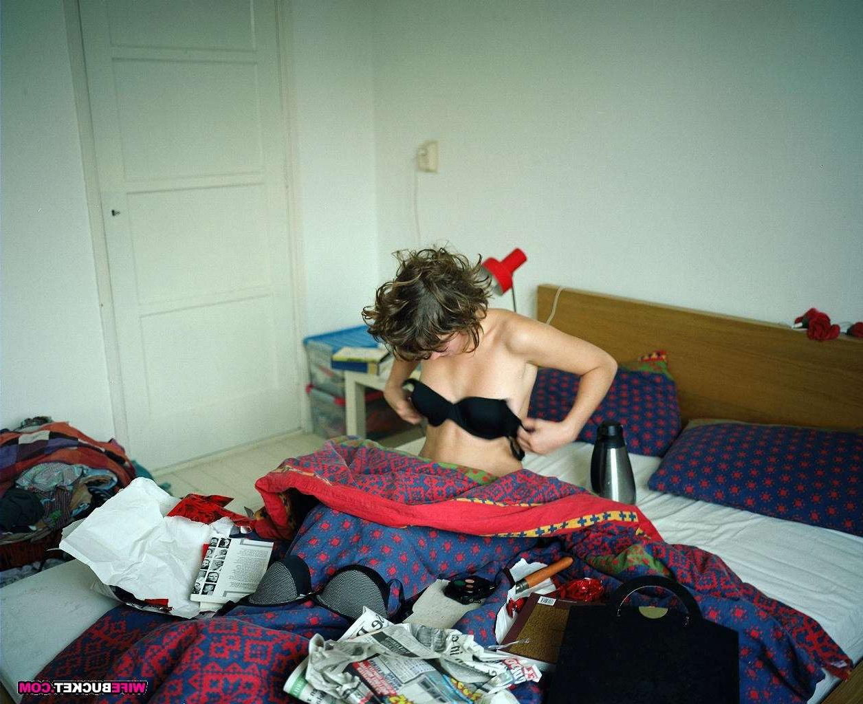 16P Amateur MILF homemade sex pics