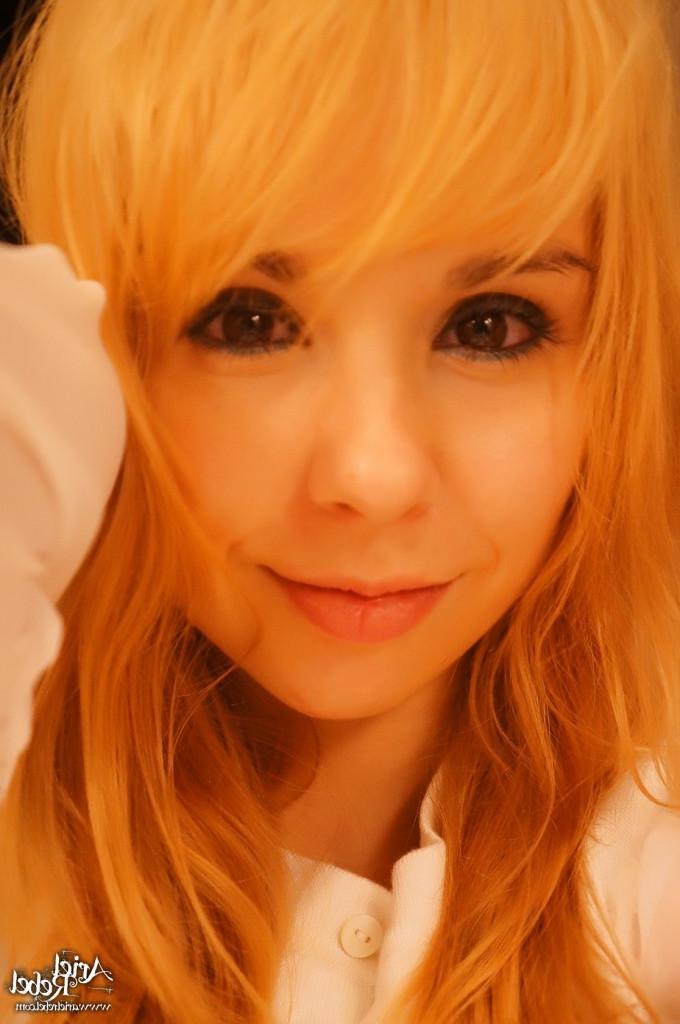 16P Cute amateur teen selfshots