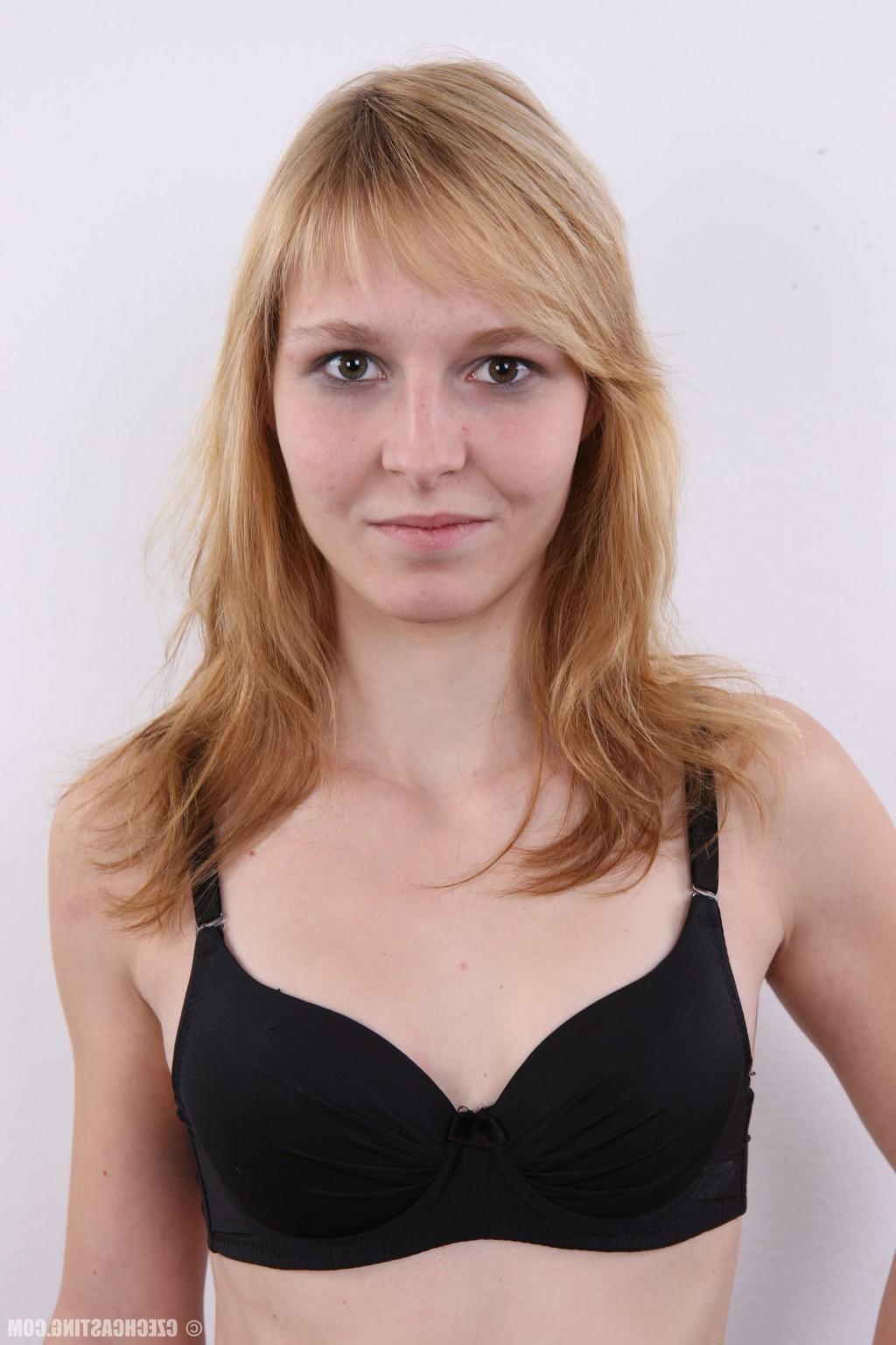 16P Czech Casting Ilona 3050