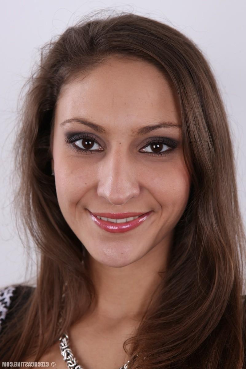 16P Czech Casting Simona 2707
