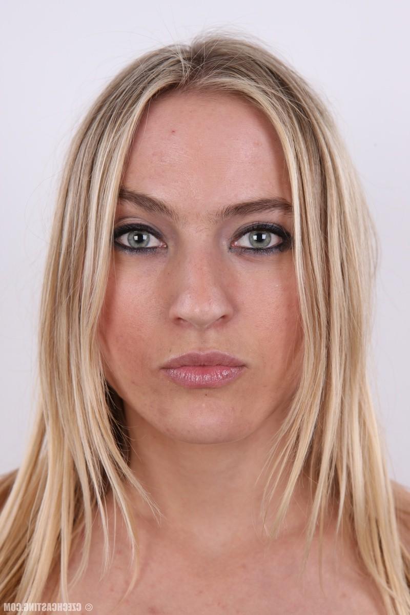 16P Czech Casting Iva 2905
