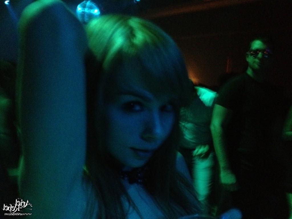 16P Cute amateur teen selfshots