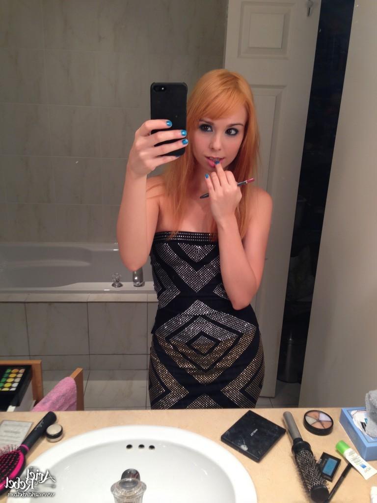 16P Cute amateur teen selfshots
