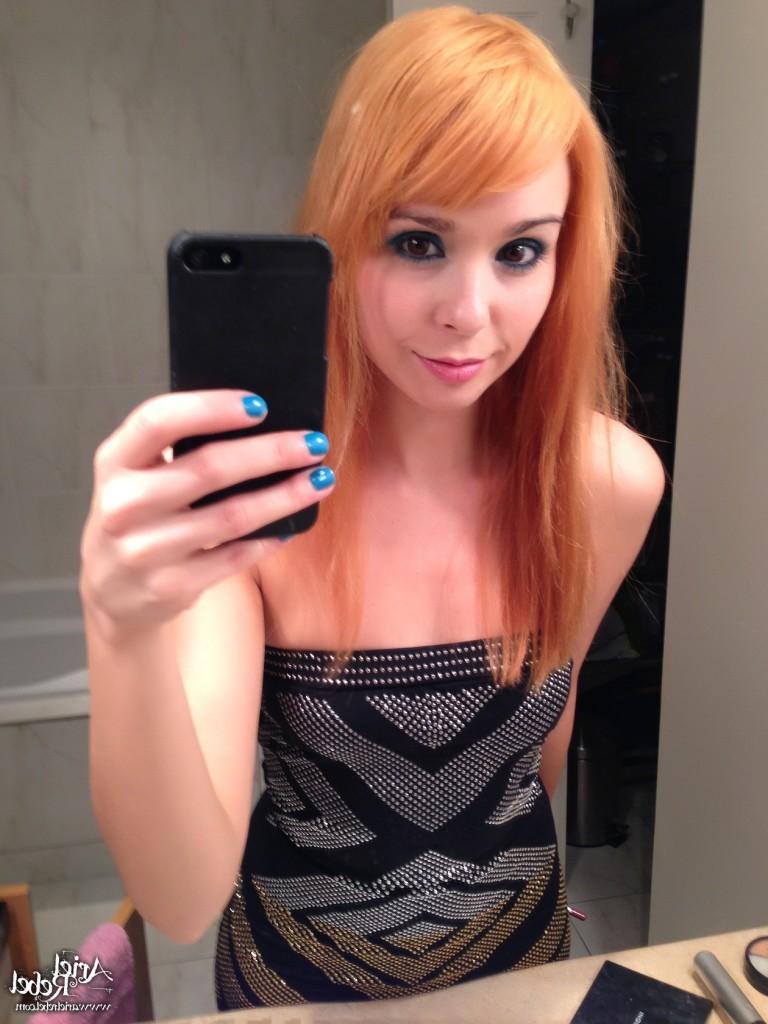 16P Cute amateur teen selfshots