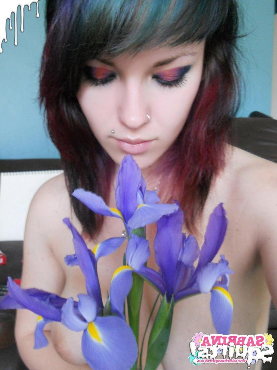 16P Amateur teen slut selfshots