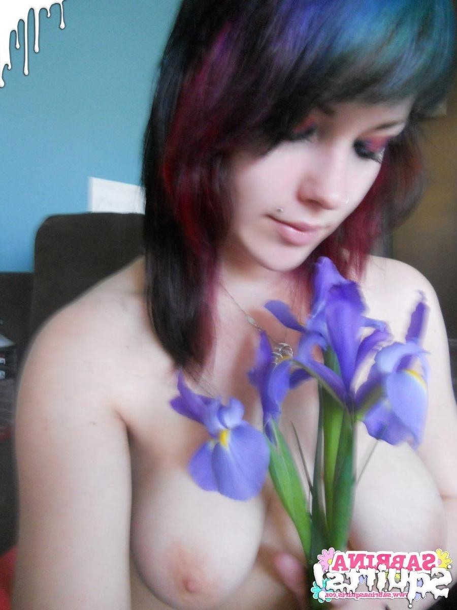 16P Amateur teen slut selfshots