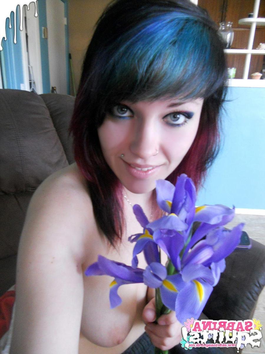 16P Amateur teen slut selfshots