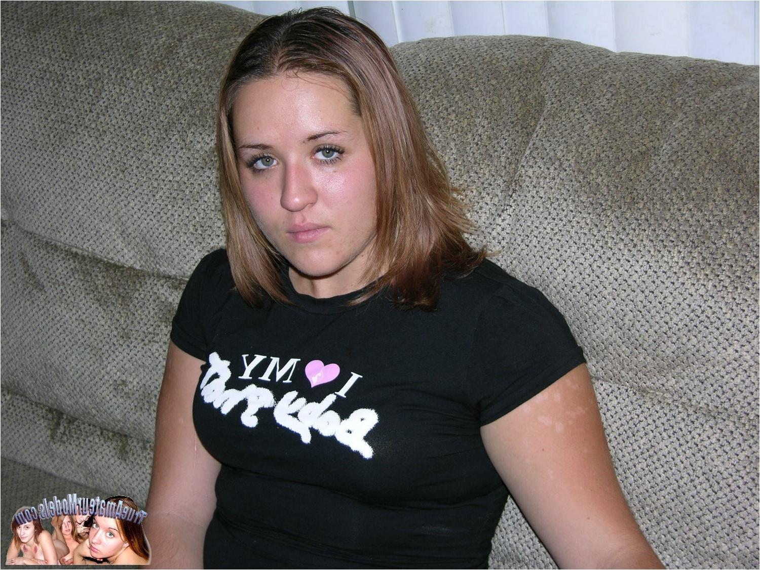 10P Amateur Teen Spreading Her Hairy Buttcrack Apart