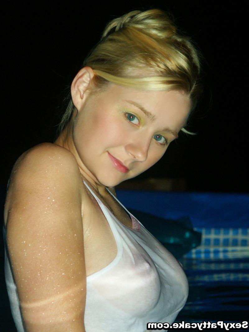 16P Big boob blonde teen Patty skinny dipping