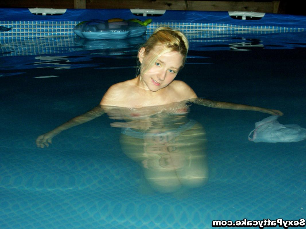16P Big boob blonde teen Patty skinny dipping