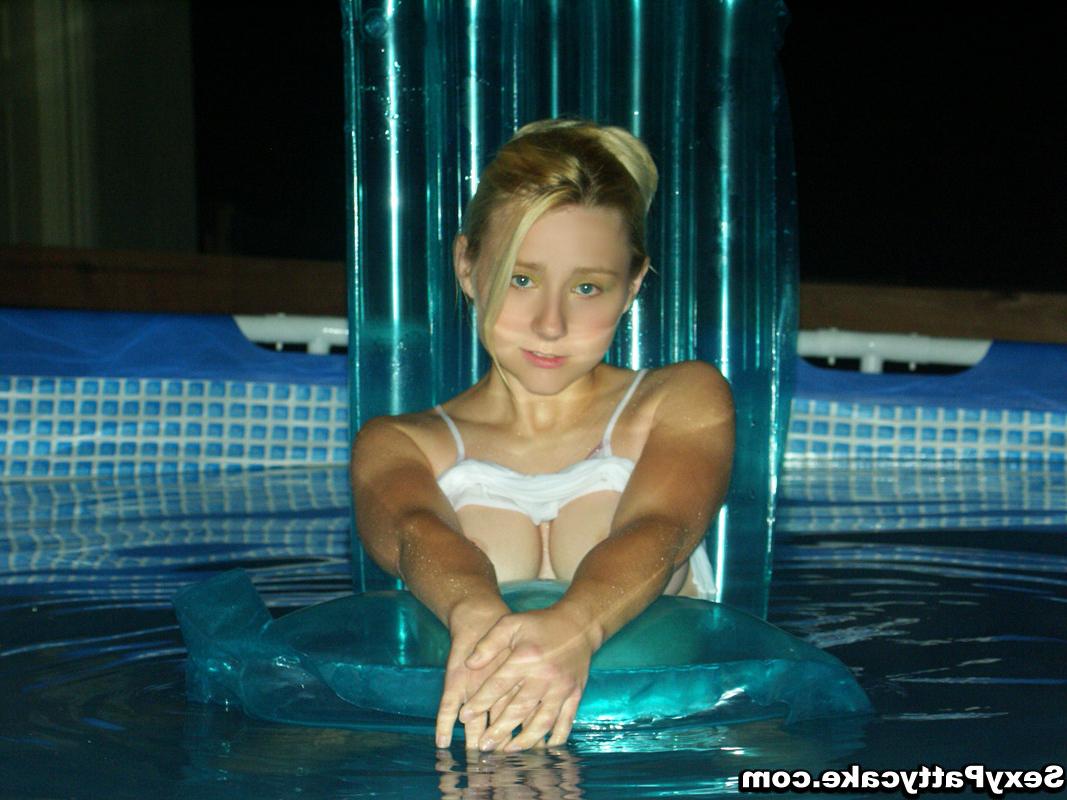 16P Big boob blonde teen Patty skinny dipping