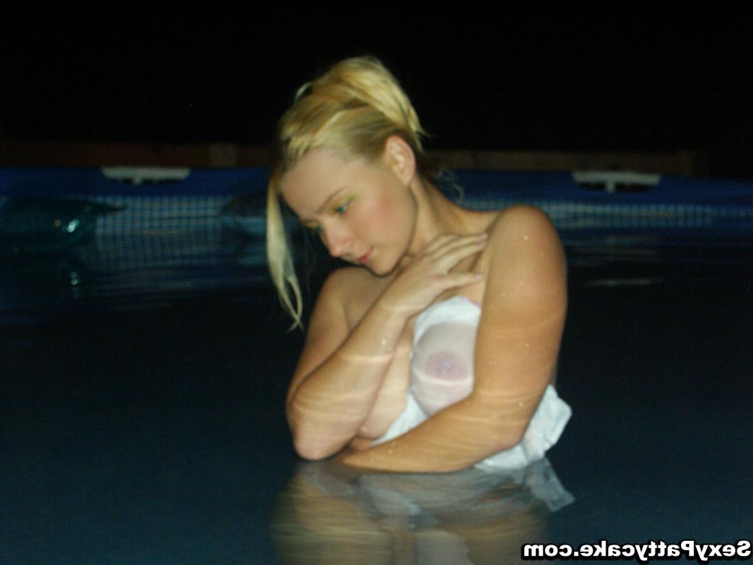 16P Big boob blonde teen Patty skinny dipping