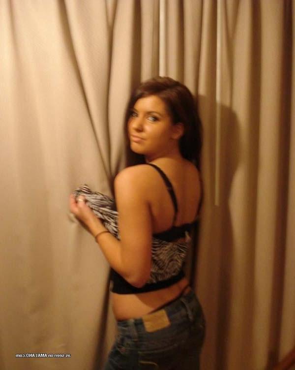 16P Amateur teen hottie gets naked