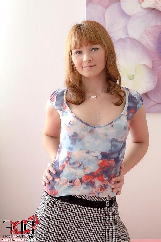 16P Rosanna teen redhead amateur showing tits and gets pussy fucked