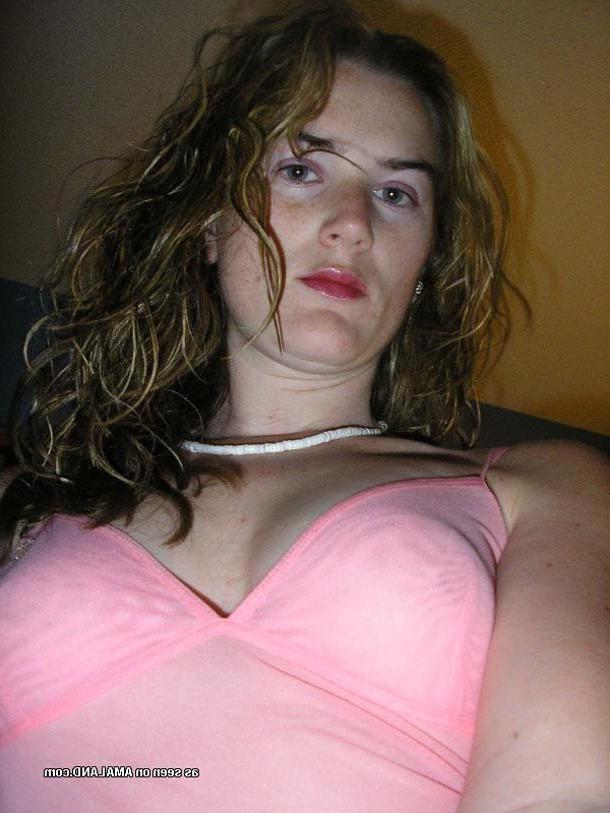 15P Amateur MILF camwhoring