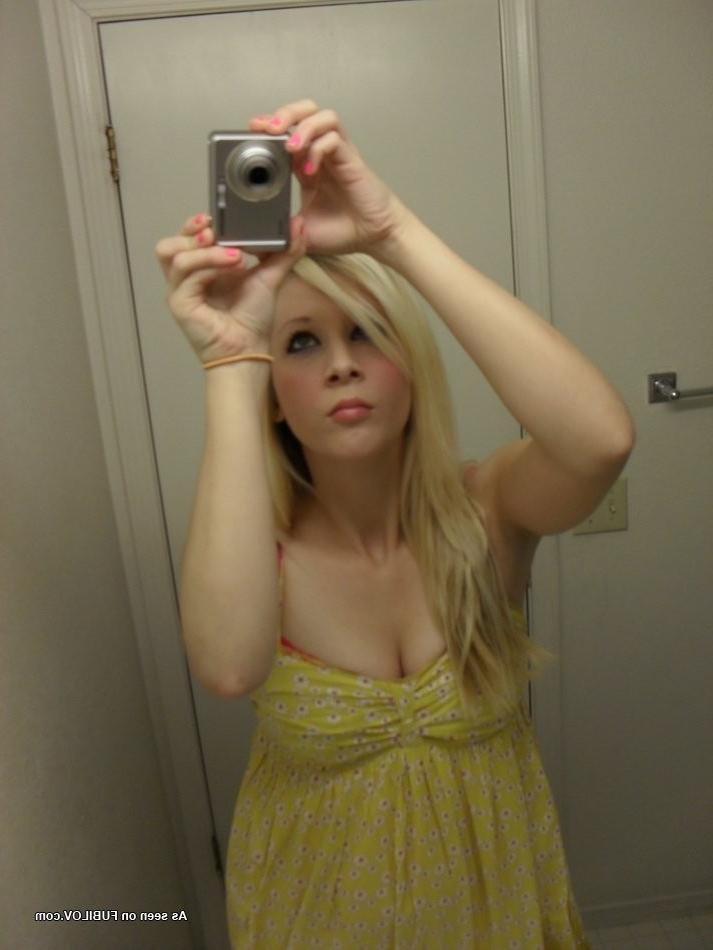 15P Assorted amateur teen girlfriends taking naked selfpics at home