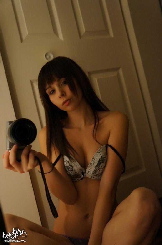 16P Cute amateur teen selfshots
