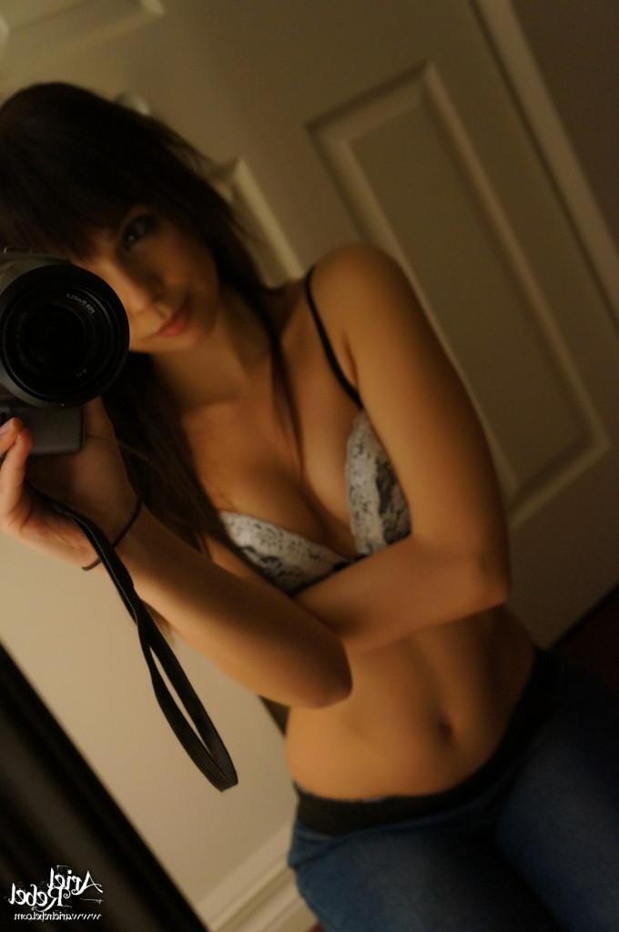 16P Cute amateur teen selfshots