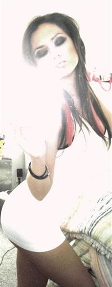 15P Wicked Emo Girlfriend Flashing Perky Amateur Teen Tits