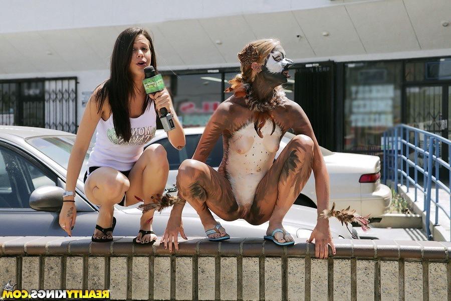 20P Real girl gets naughty for cash