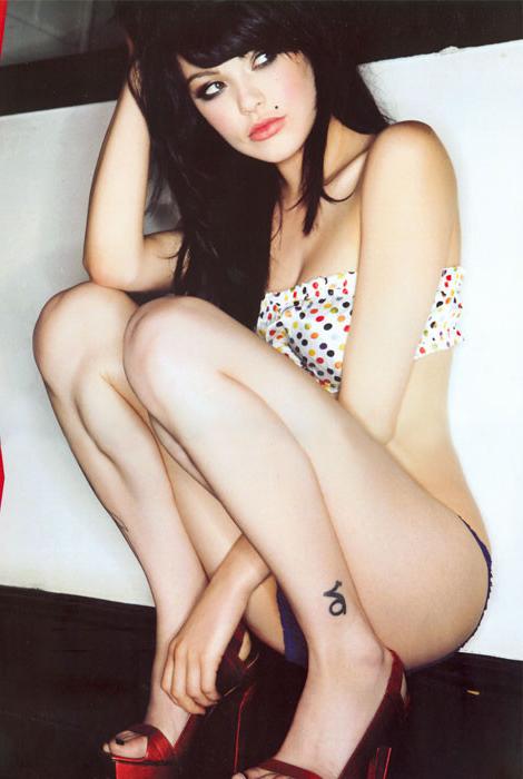 15P Tight selfshot emo amateur teen teasing