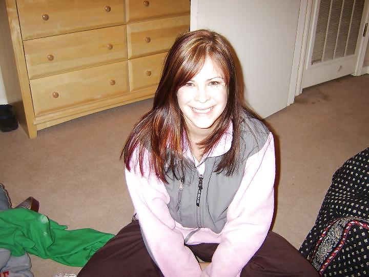 25P Amateur Brunette Teen