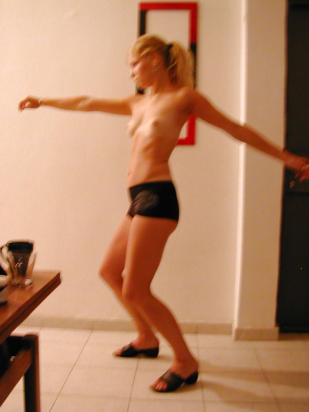 25P HOT AMATEUR TEEN 23