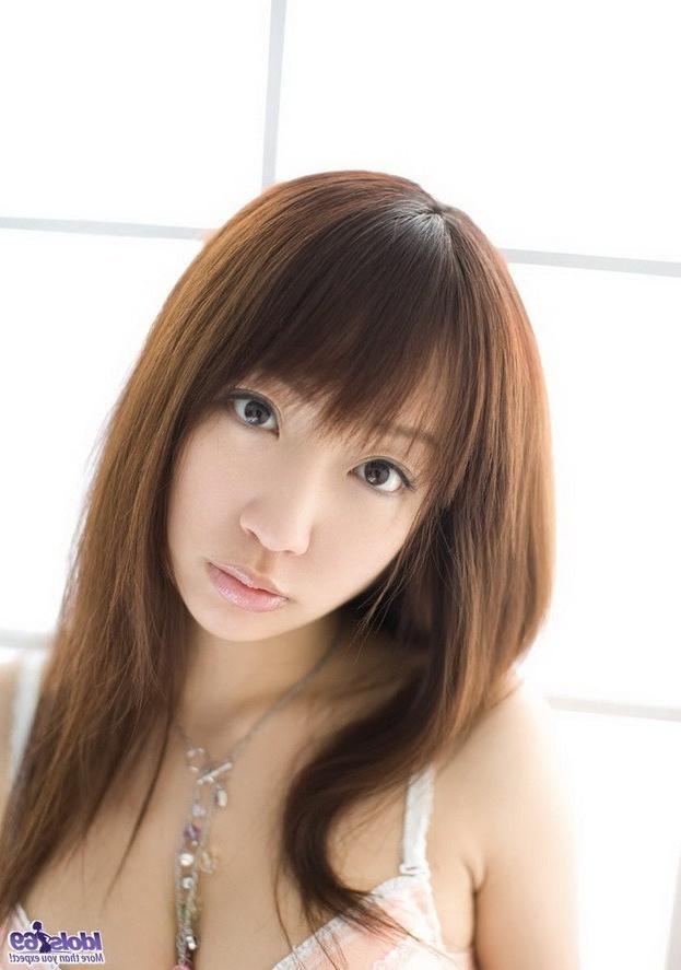 15P Japanese cutie Hina Kurumi shows titties and pussy