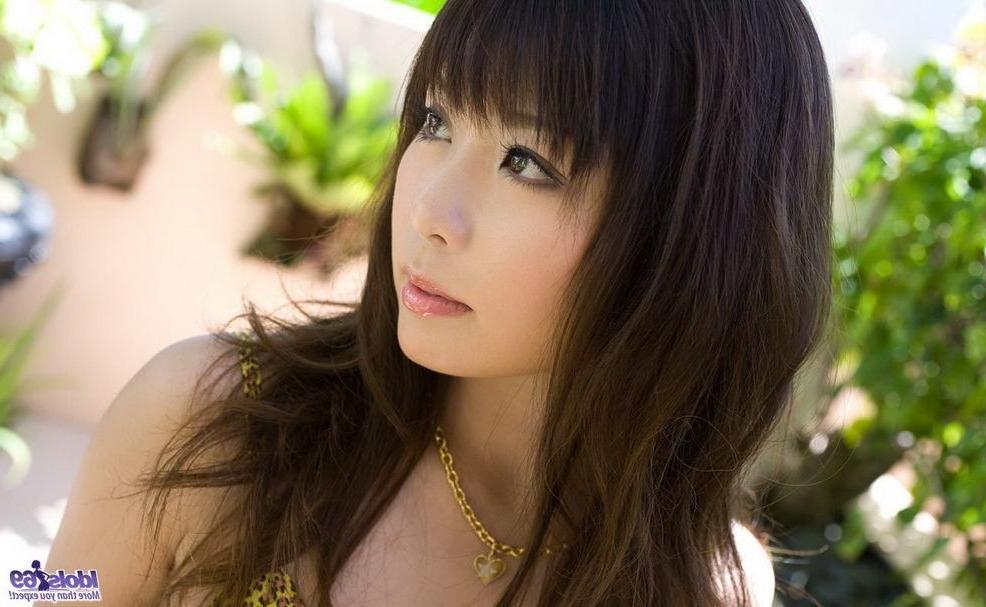 15P Pretty asian model Aya Hirai showin tits and pussy