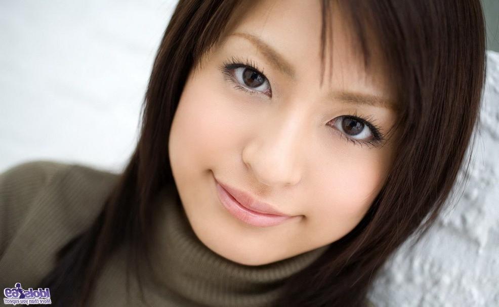 15P Pretty asian model Misaki Mori shows ass and pussy