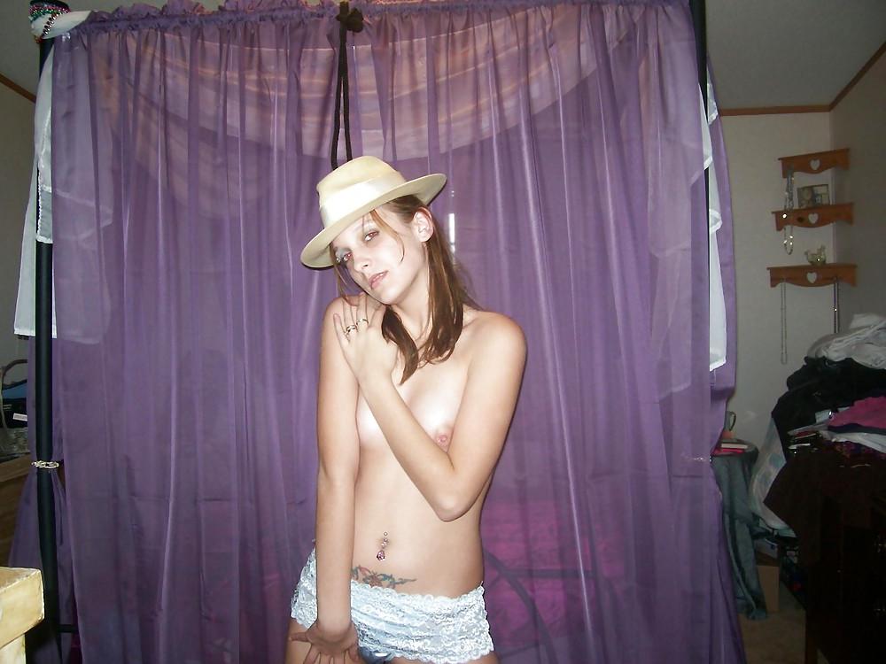 25P HOT AMATEUR TEEN 10
