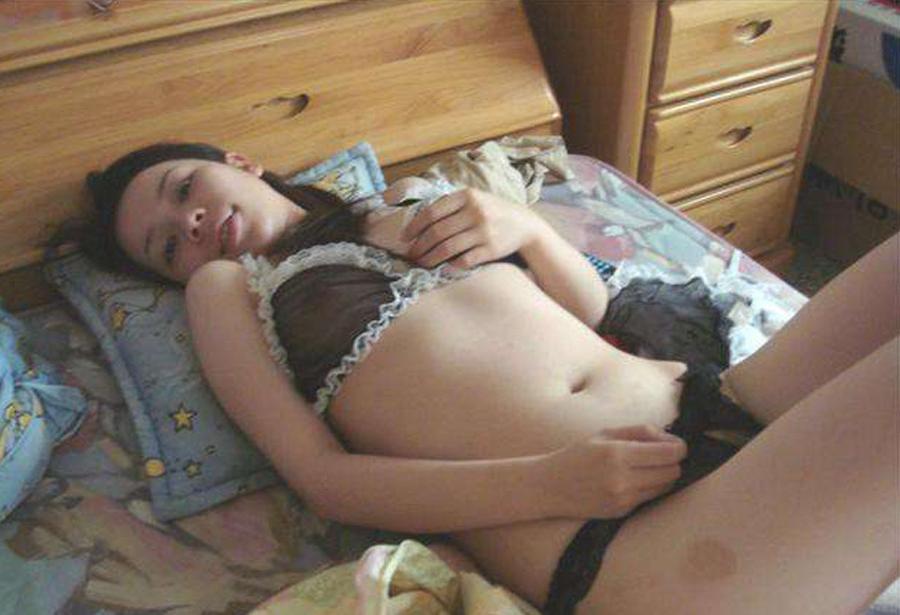 15P Homemade sex with amateur teen Asian girlfriend