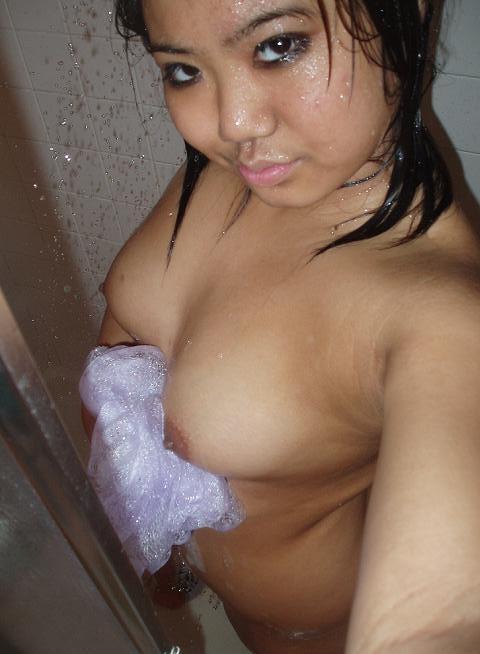15P Homemade collection of Asian amateur teen girlfriends in action