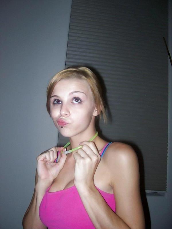 25P HOT AMATEUR TEEN 54