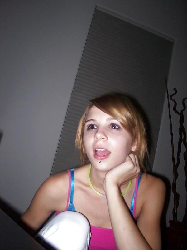 25P HOT AMATEUR TEEN 54