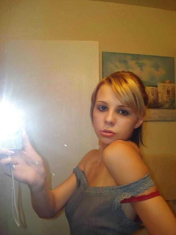 25P HOT AMATEUR TEEN 54