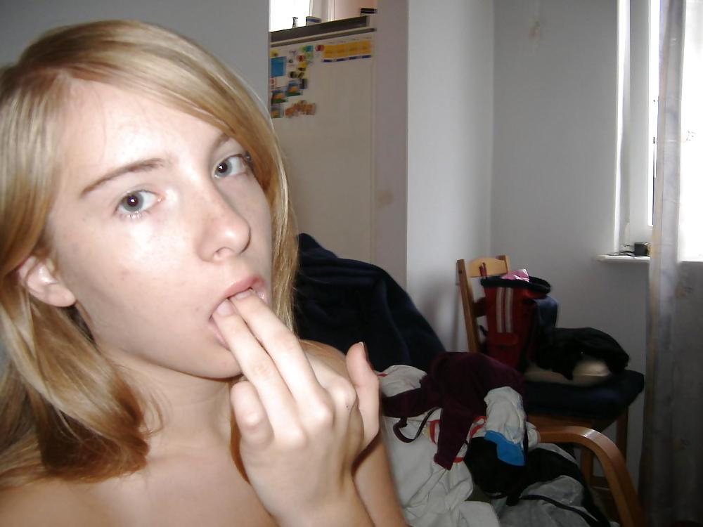 20P HOT AMATEUR TEEN 43
