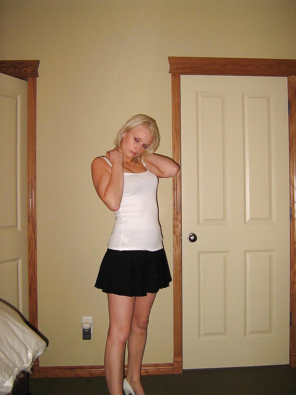 25P HOT AMATEUR TEEN 06