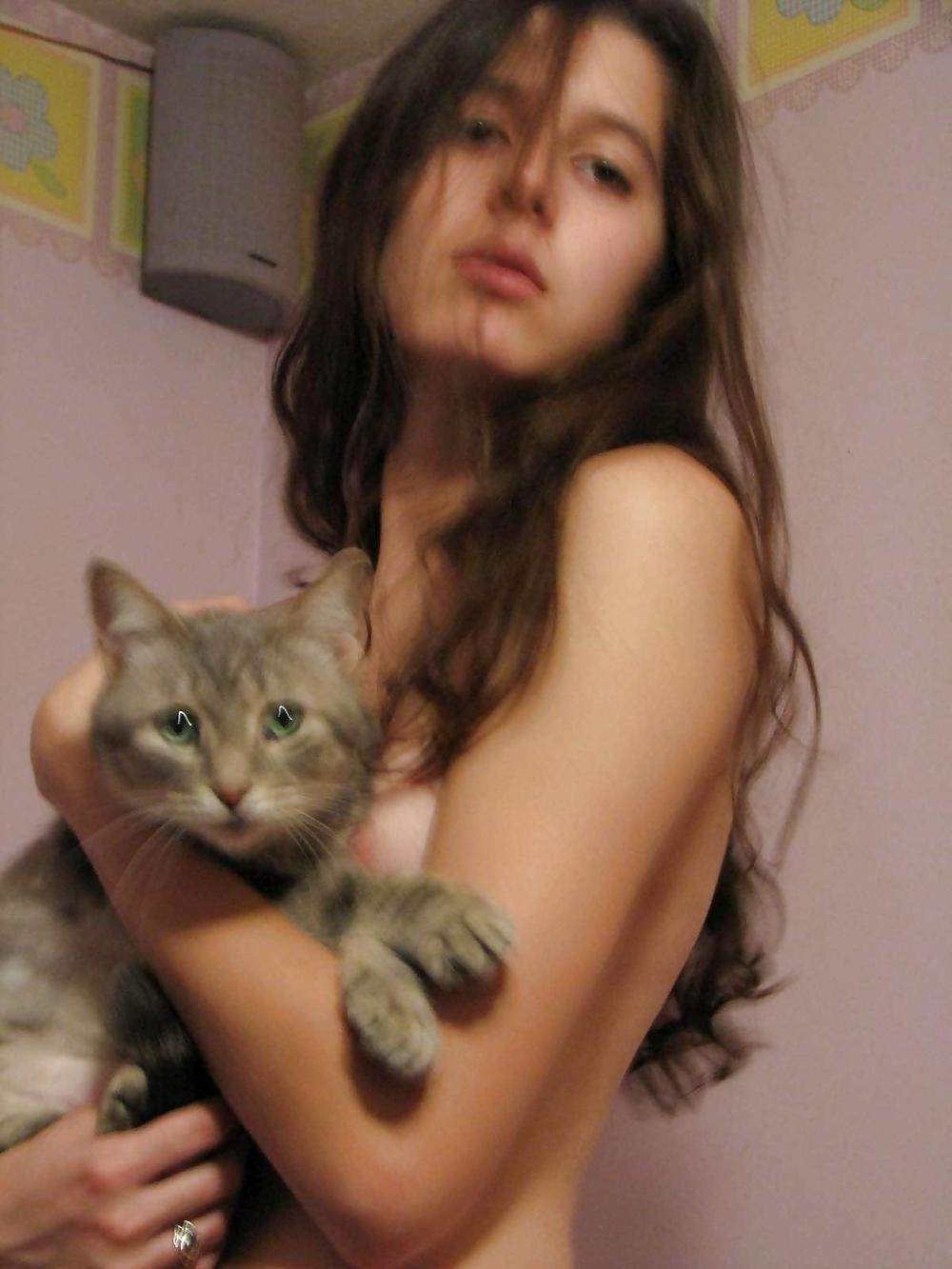 25P HOT AMATEUR TEEN 28
