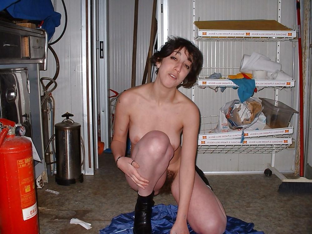 15P amateur hairy pics