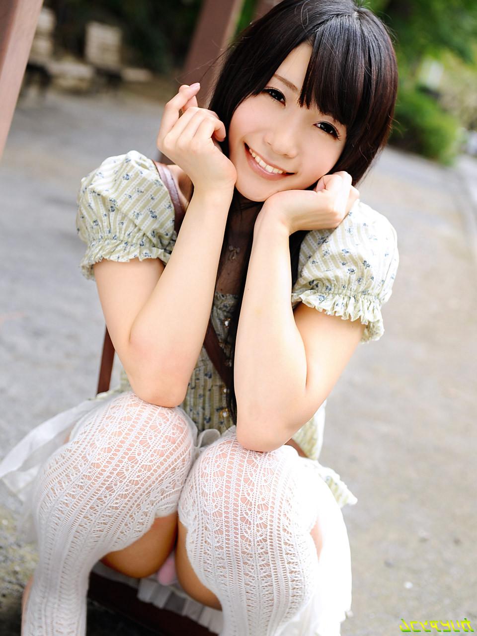 12P Arousing and Beautiful Japanese Girl