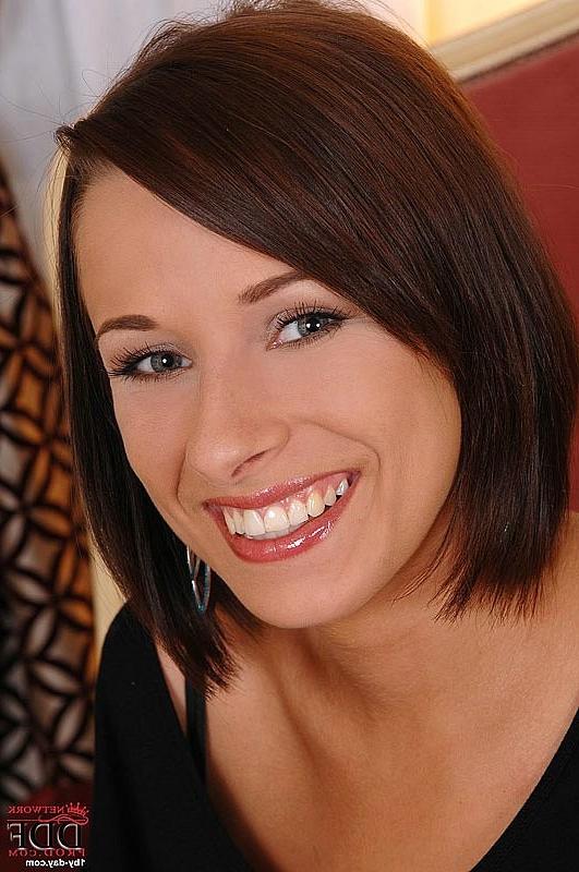 16P Laura Lee smiling horny brunette babe strips and masturbates with glass dildo