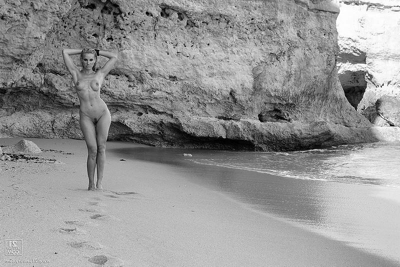 8P Sandy beach