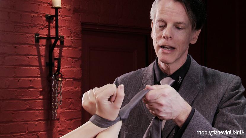 15P Learn more than a dozen easy bondage techniques using rope