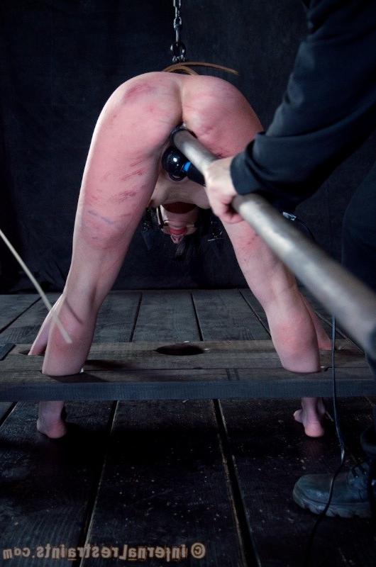 16P Elise Graves is spanked in bondage her pussy machine fucked