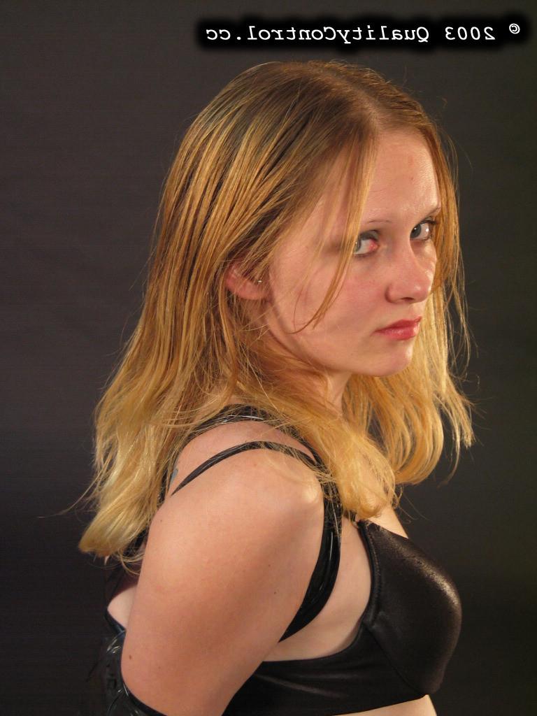 17P Quirky Girls in Escapable Lesbian Bondage