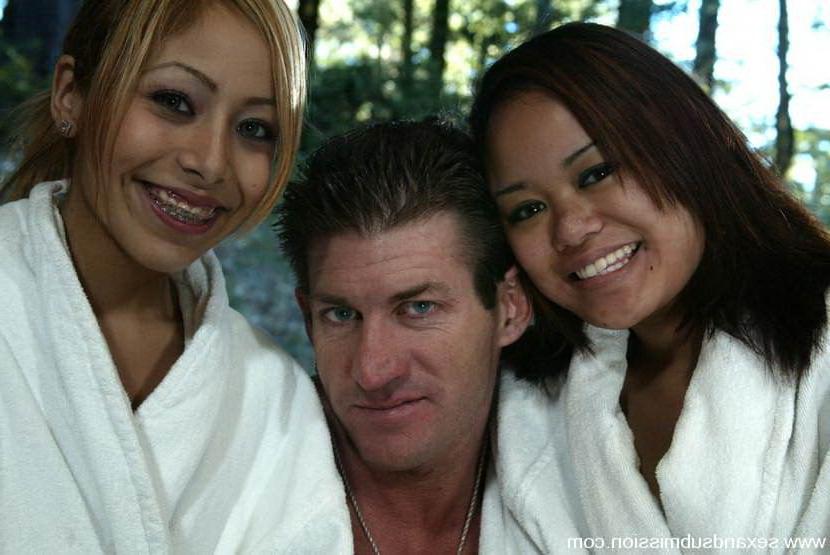 15P Obedient asian girls bondaged and fucked in the countryside