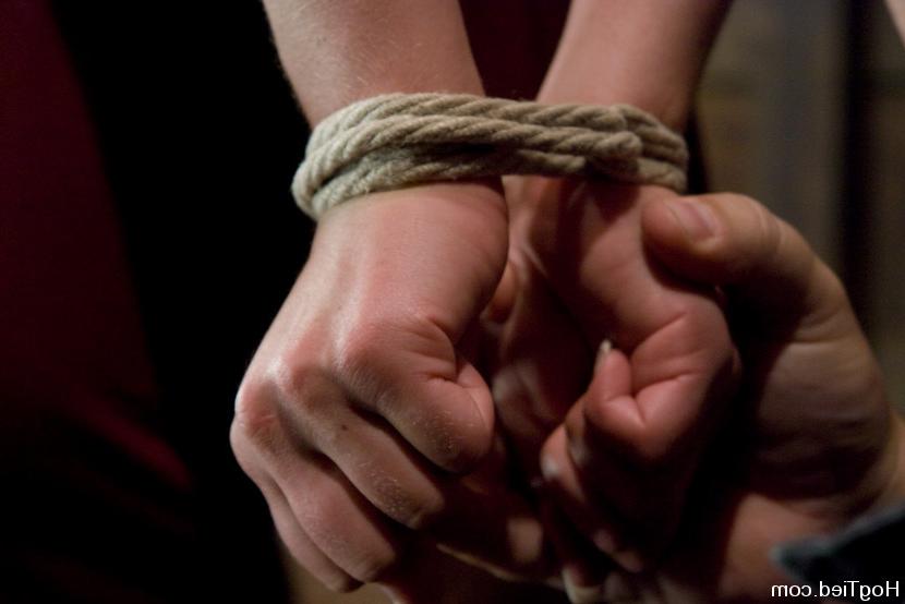15P A bondage how to,from simple ties to advanced,learn how we do it.